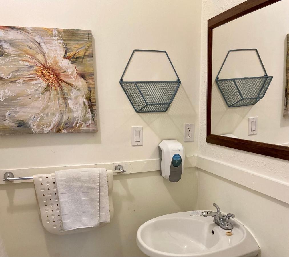 The Cove Inn Westport المظهر الخارجي الصورة
