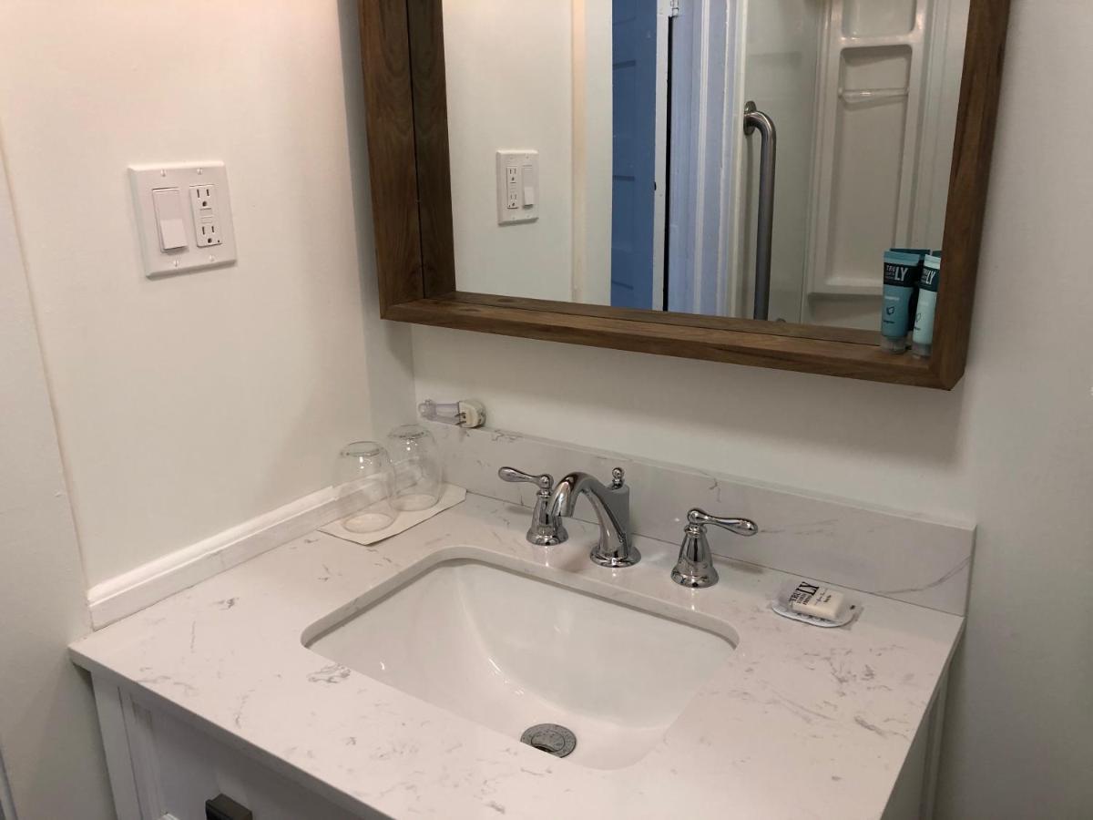 The Cove Inn Westport المظهر الخارجي الصورة
